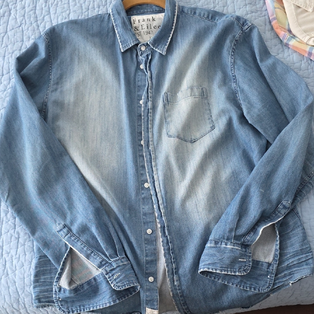 Frank & Eileen Faded Blue Denim Shirt Style:Luke
